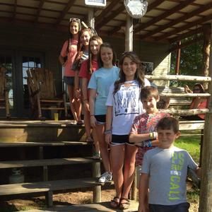 Meet your Posher, Linda